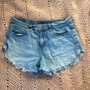 vintage Levi’s jean shorts